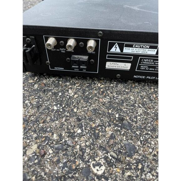 Carver CM-1090 Amp, w/ Carver TX-12 AM/FM Tuner - Picture 7 of 10